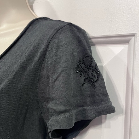 Buckle tee - Picture 3 of 4